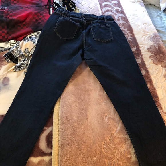 CLEO | Curvy Dark Wash Slim Jean SIZE 12 PETITE - Picture 9 of 16
